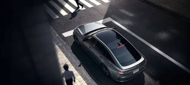 crownsedan_azsh32_07